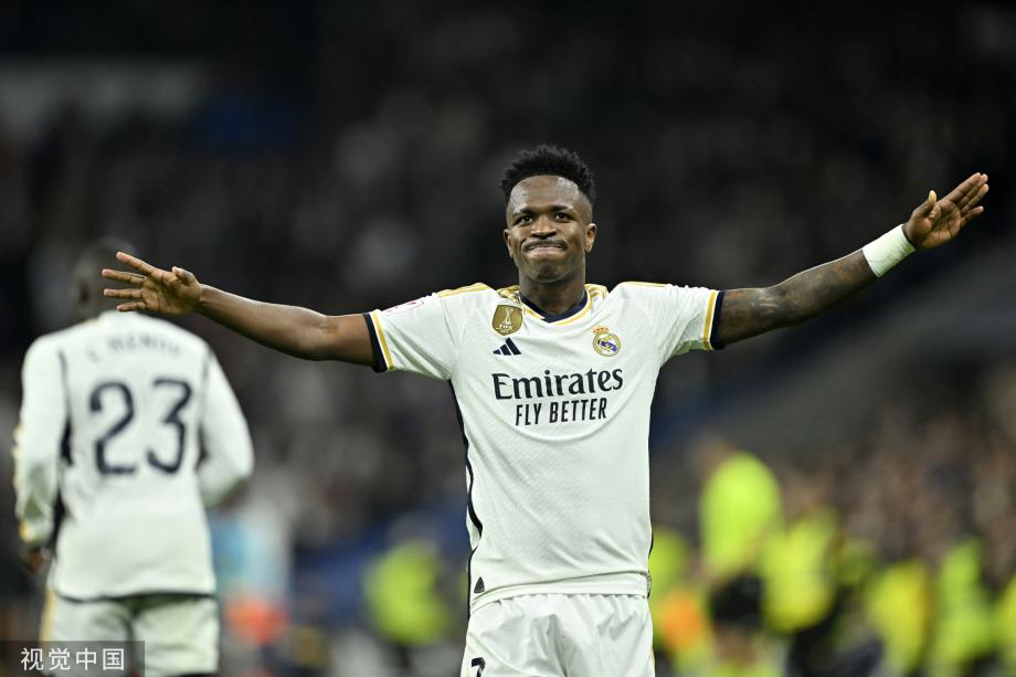 但她依然牢 但她依然牢