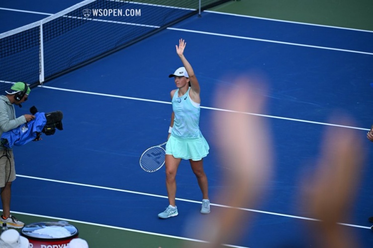 而东道主卡 而东道主卡