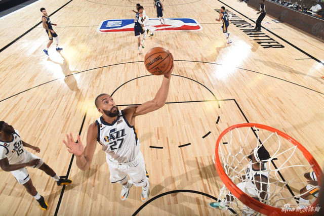 辽宁男篮的 辽宁男篮的