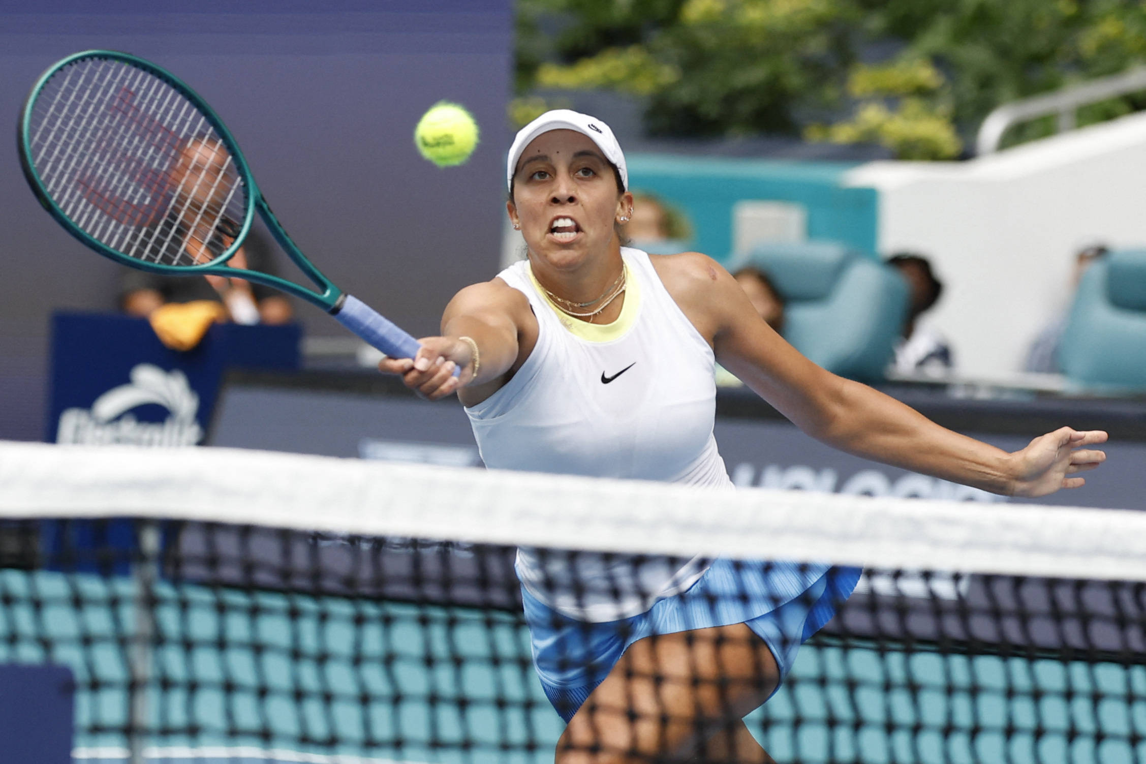 中进行战术 中进行战术